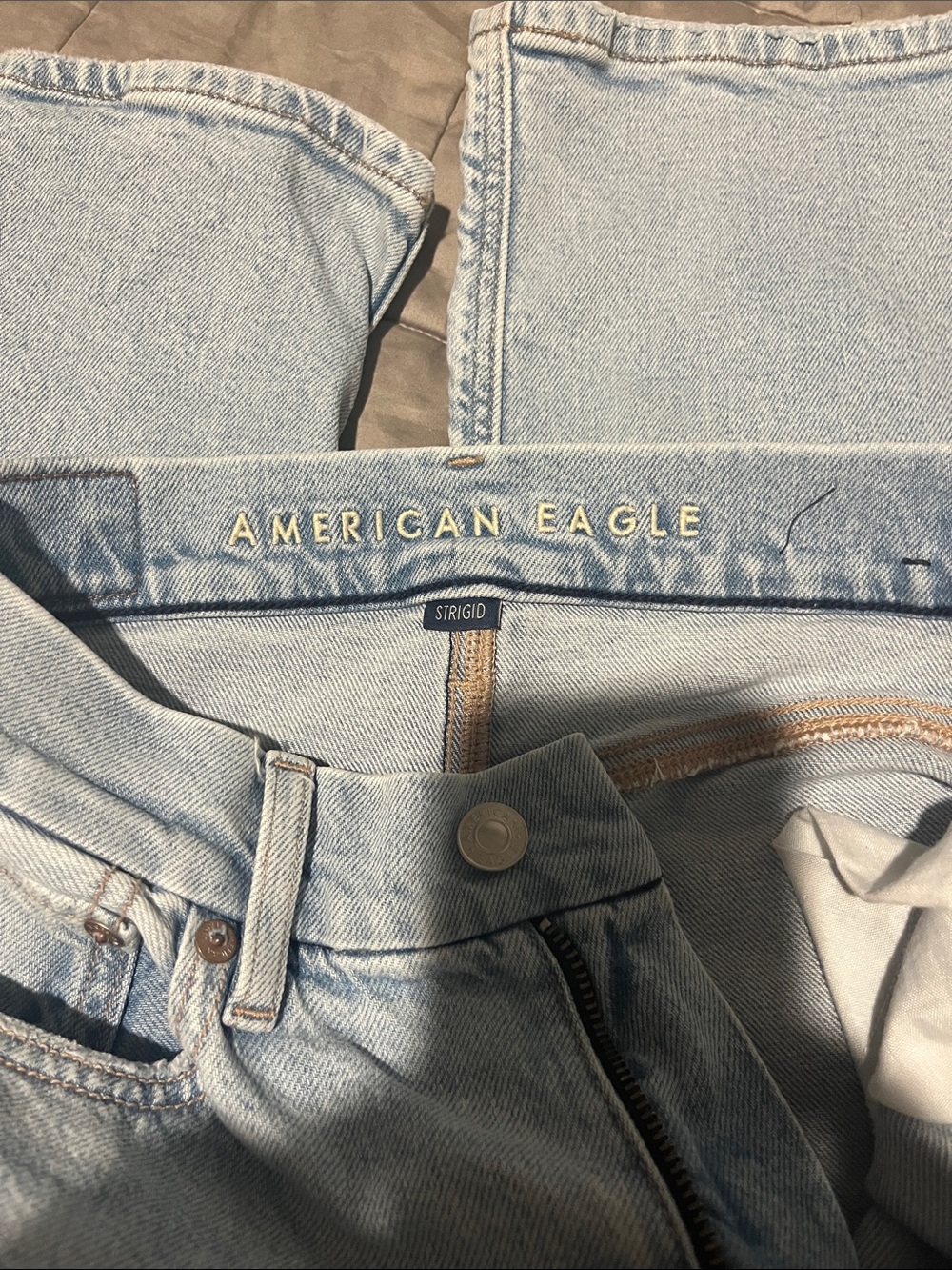American Eagle Strigid curvy super high rise baggy straight jeans